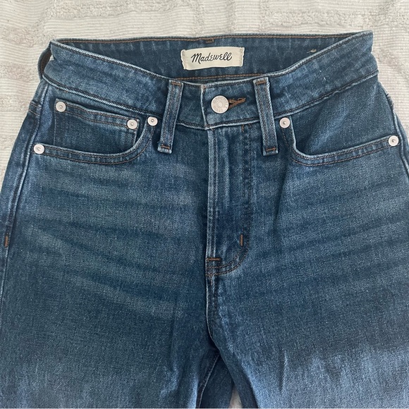 The Petite Curvy Perfect Vintage Straight Jean in Mayfield Wash - Picture 5 of 6